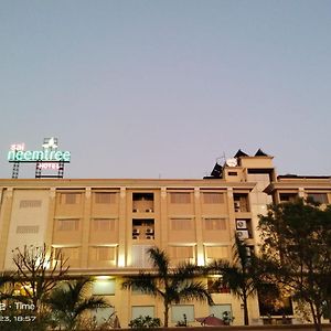 Sai Neem Tree Hotel